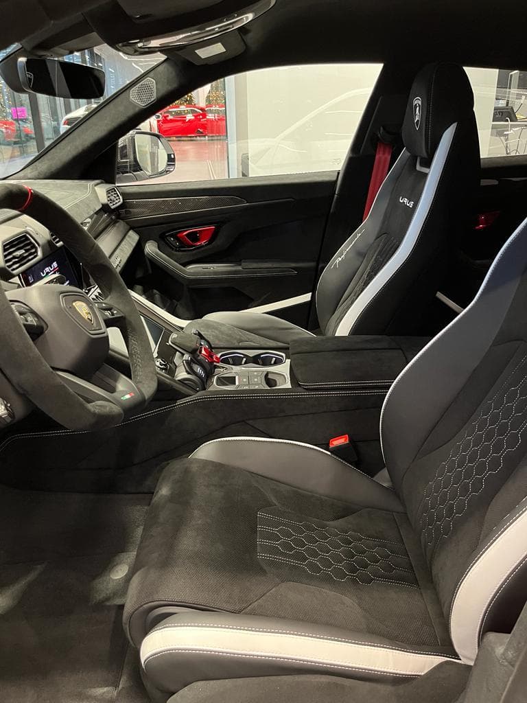 Lamborghini Urus Performante