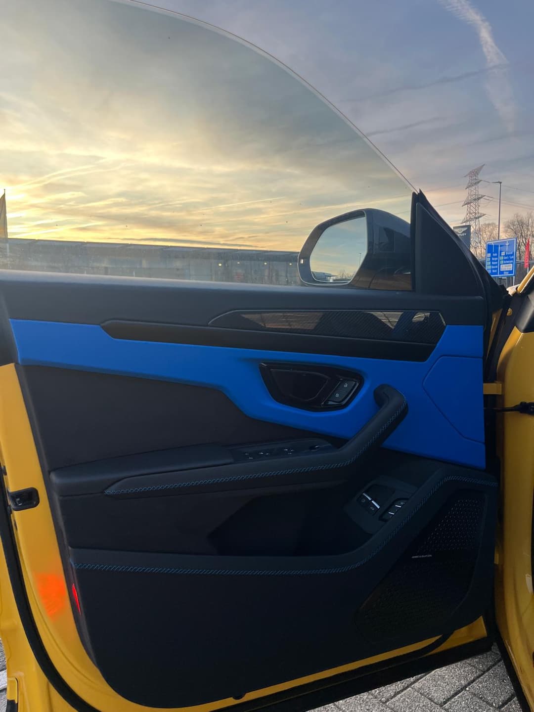 Lamborghini URUS SE 2026