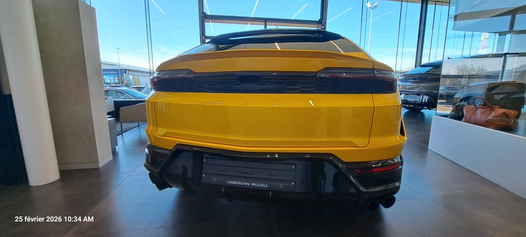 Lamborghini URUS SE 2026
