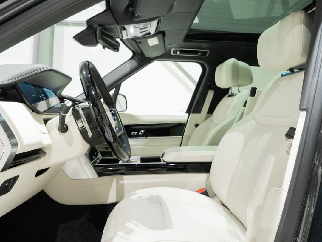 Range Rover Autobiography LWB P460e Hybrid